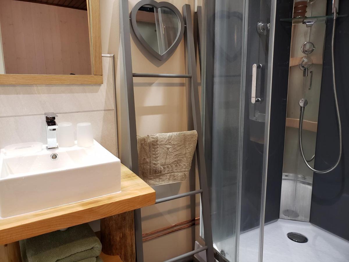 סן-מארי-דה-קמפן Auberge La Bergerie מראה חיצוני תמונה
