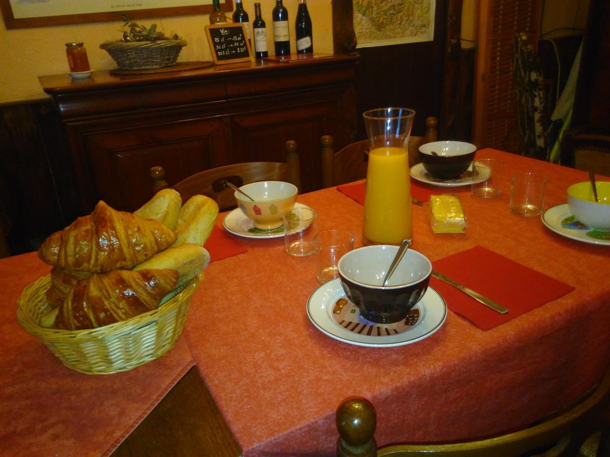 סן-מארי-דה-קמפן Auberge La Bergerie מראה חיצוני תמונה